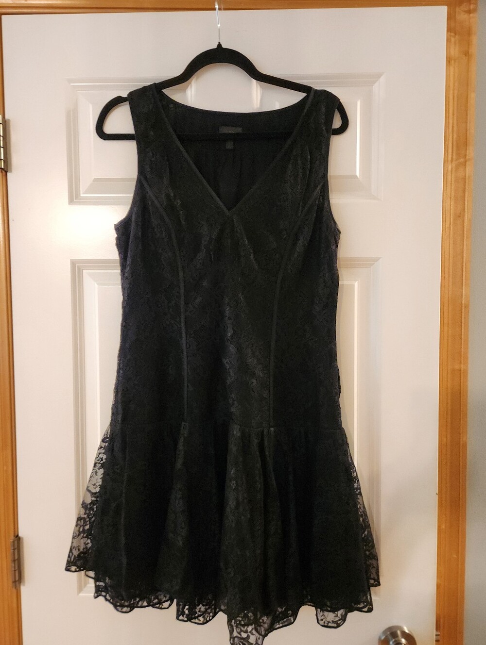 Banana Republic Momogram Black Lace V-Neck Sleeveless Dress